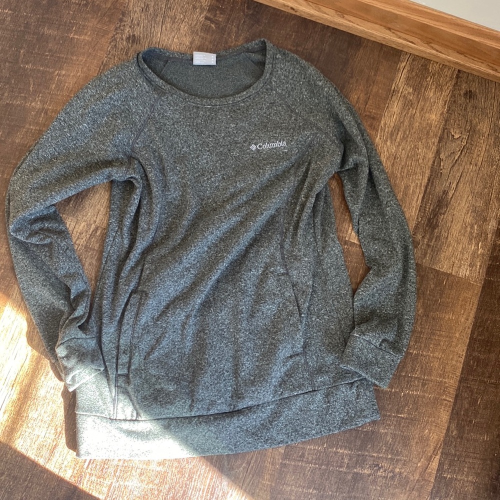 Columbia sweatshirt